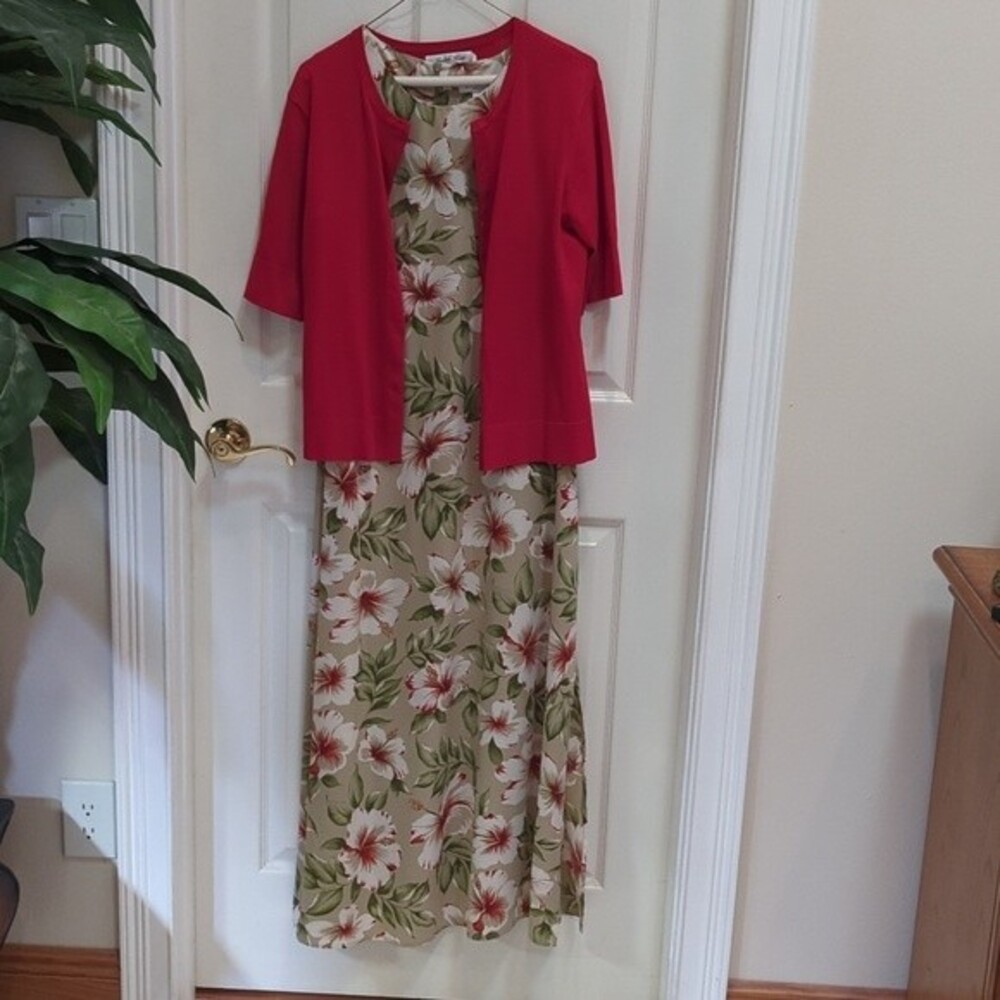 Judith Hart Collection Women's Maxi Dress/Cardigan Combo. Size Small